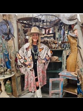 A Rare Bird Bohemian Butterfly Daisy Kimono Cape Onesize
